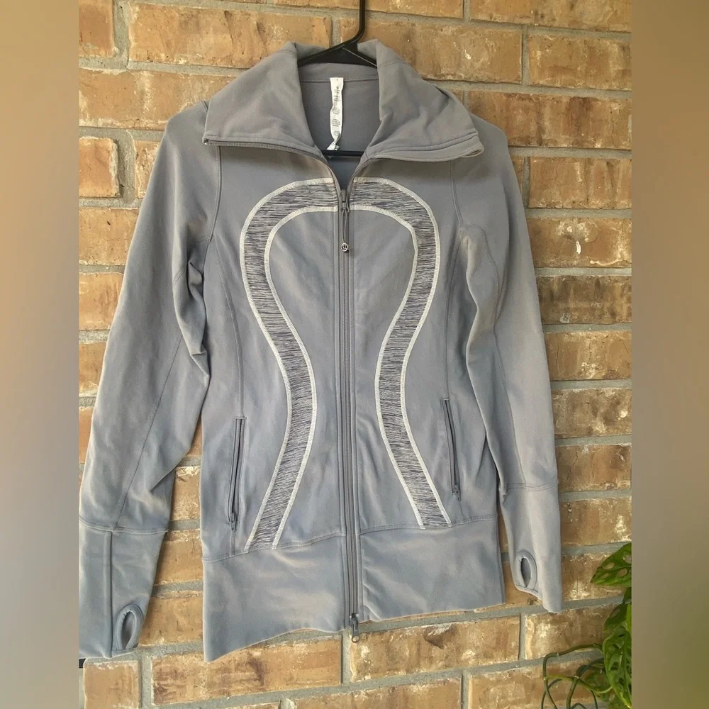 Lululemon In Stride Jacket, Fossil / Wee Are From Space Coal Fossil, Size 4 - Picture 5 of 12